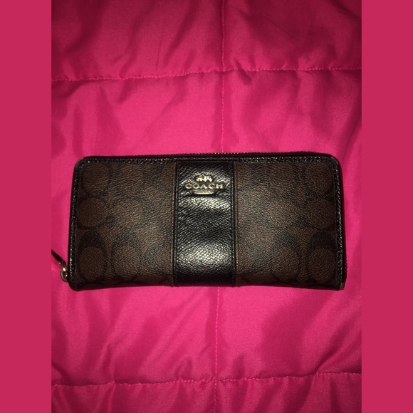 Coach Handbags - COACH Wallet